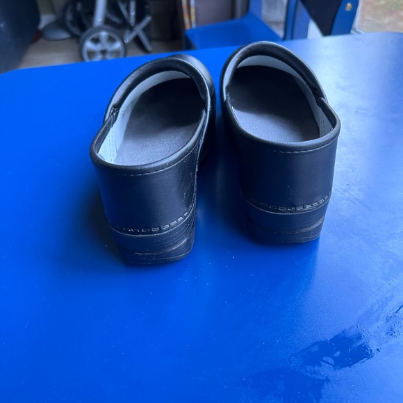 Size 37 Black Dansko Professional Clog - Picture 4 of 5